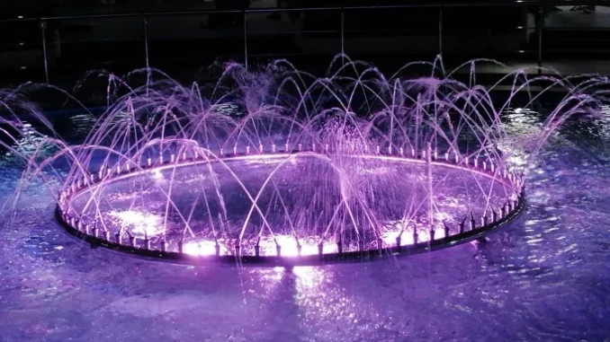 В аэропорту Сочи реконструирован фонтан